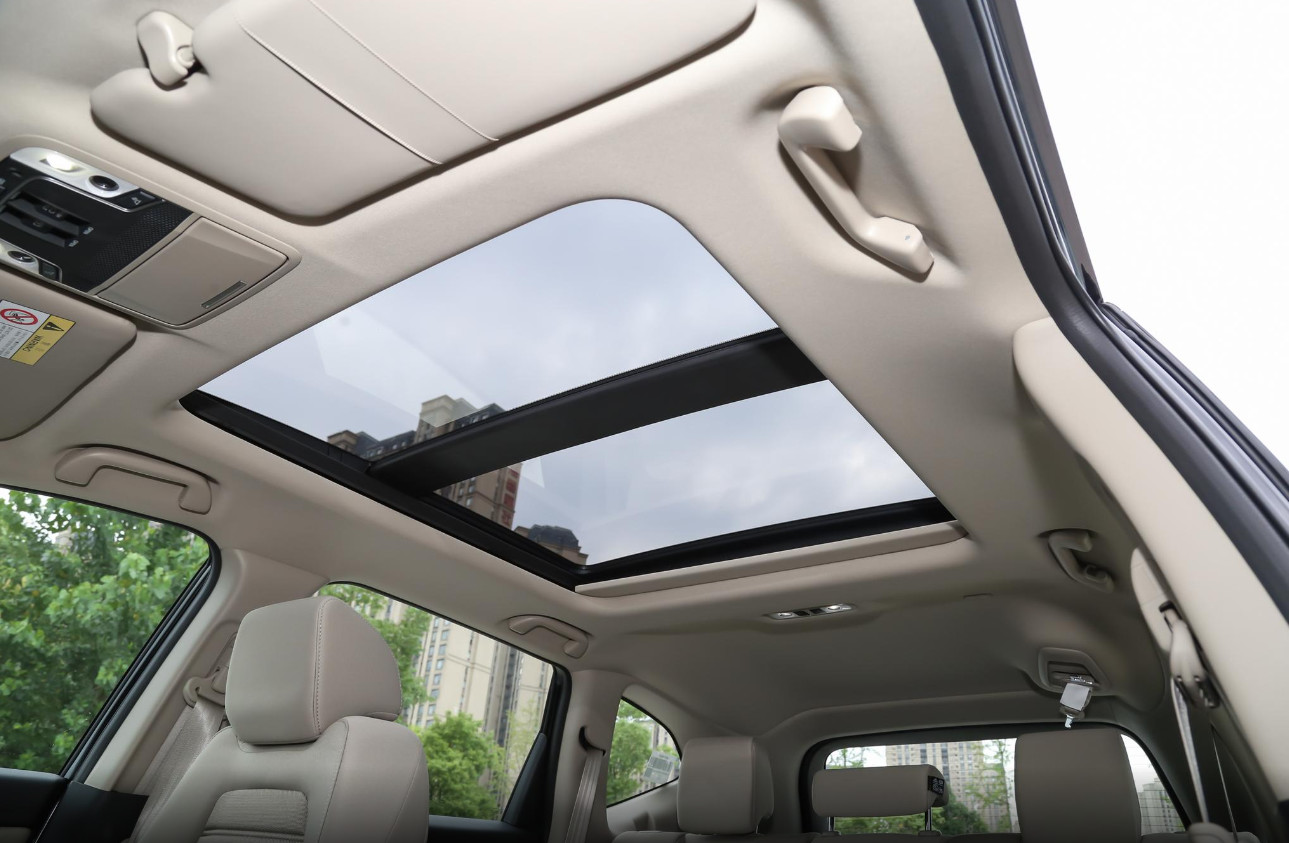2021 240TURBO CVT Four Wheel Drive Compact SUV Luxury Board