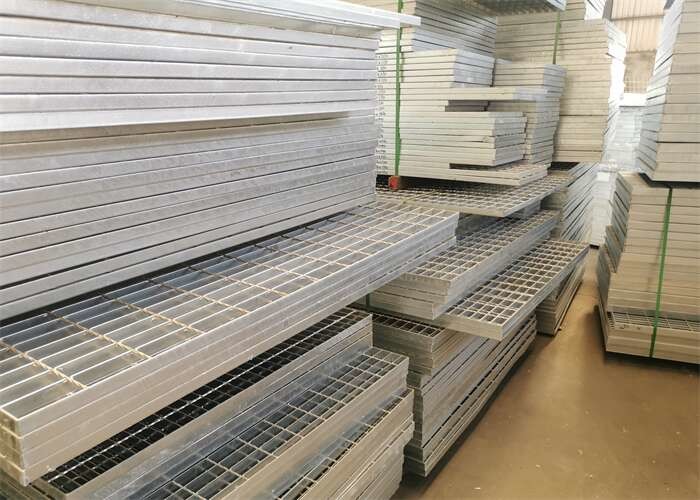 304 SS 316SS Carbon Steel Driveway Grates Grating 12m Length High Strength