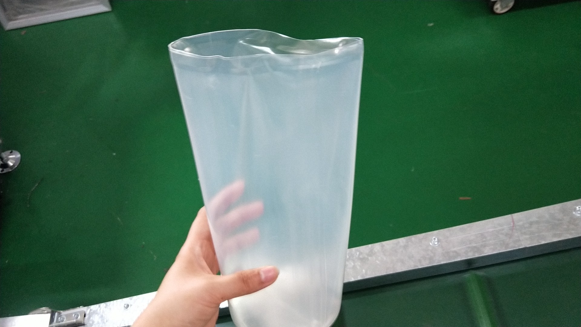12-15pcs/Min Urine Bag Manufacturing Machine With Negative Pressure Drainage Bags
