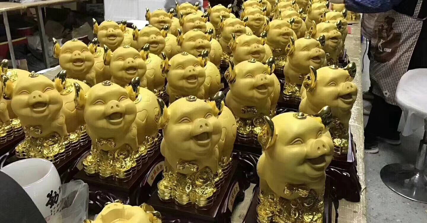 Poly Resin Custom Trophy Cup , Gold Plated Laughing Buddha Religious Crafts