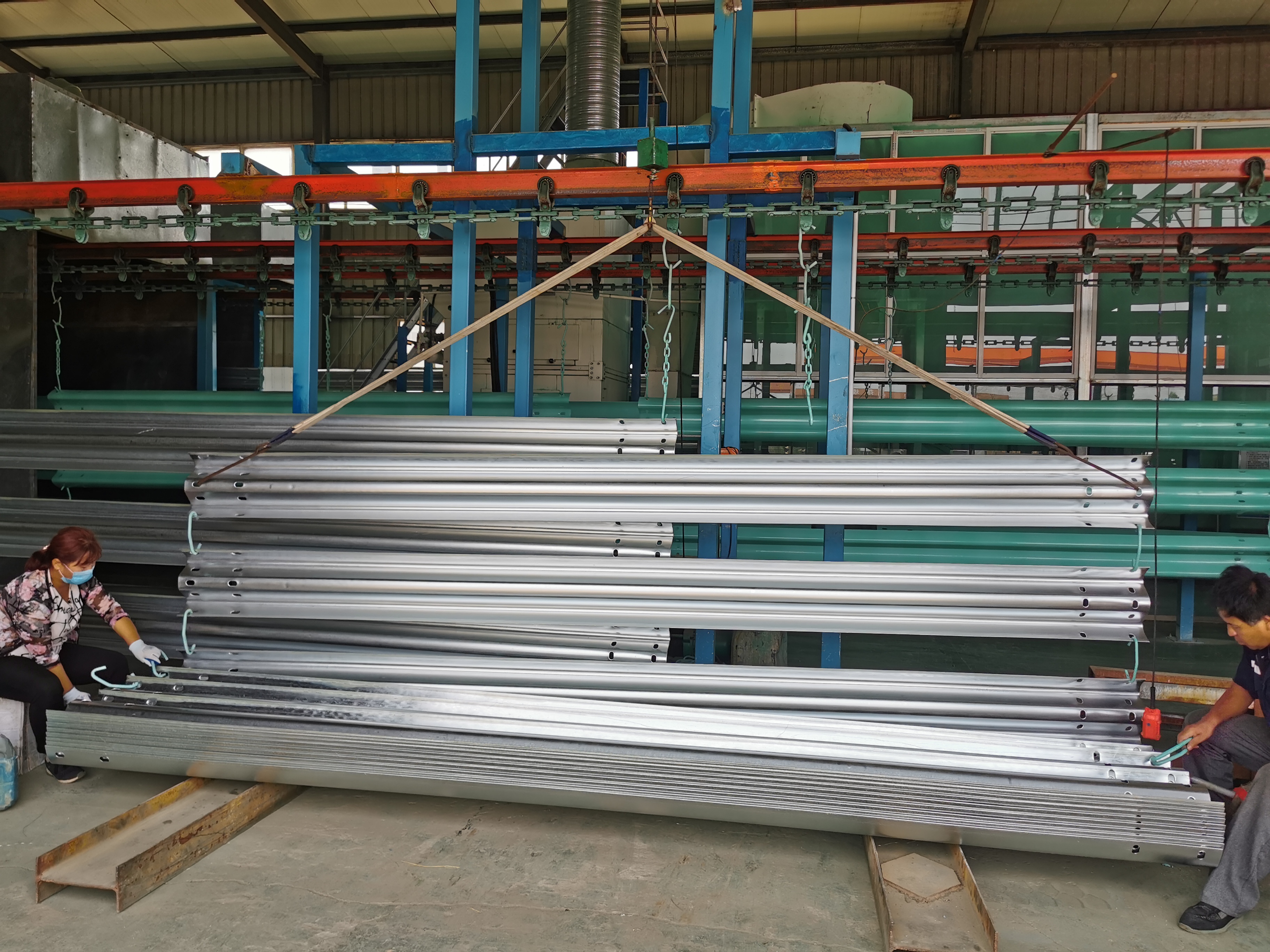 Anti-corrosion Galvanized Metal Flange Post for Roadway Safety and Reliability