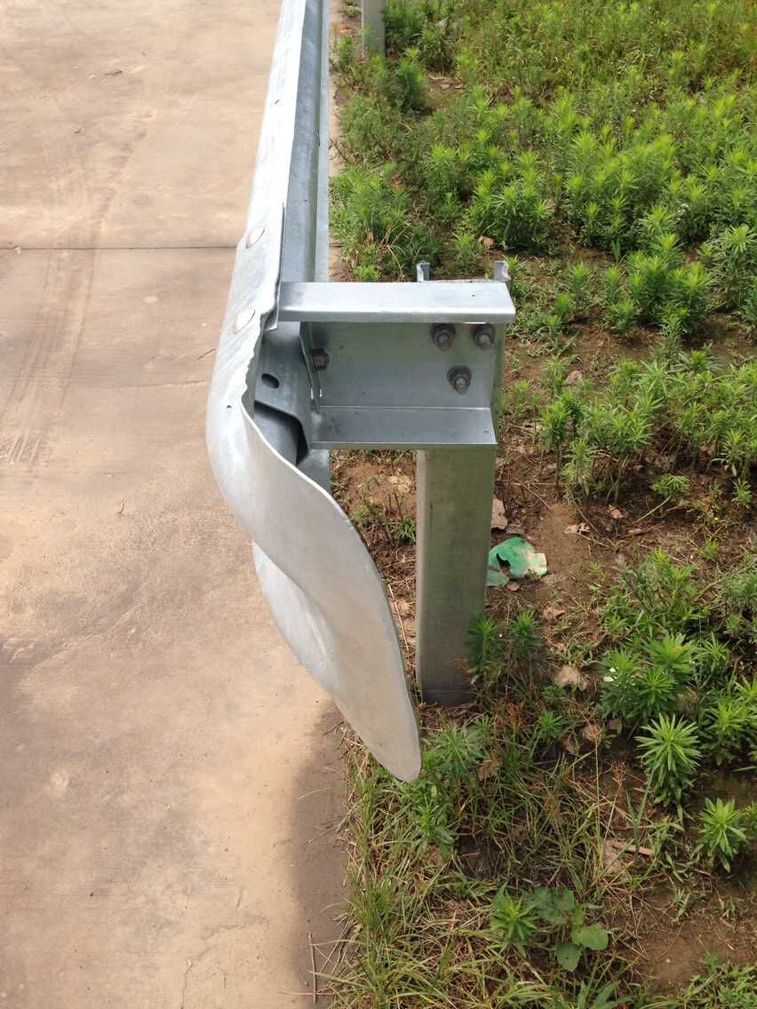 Customized Corrugated Steel Beam Guardrail Fence U Block Spacer