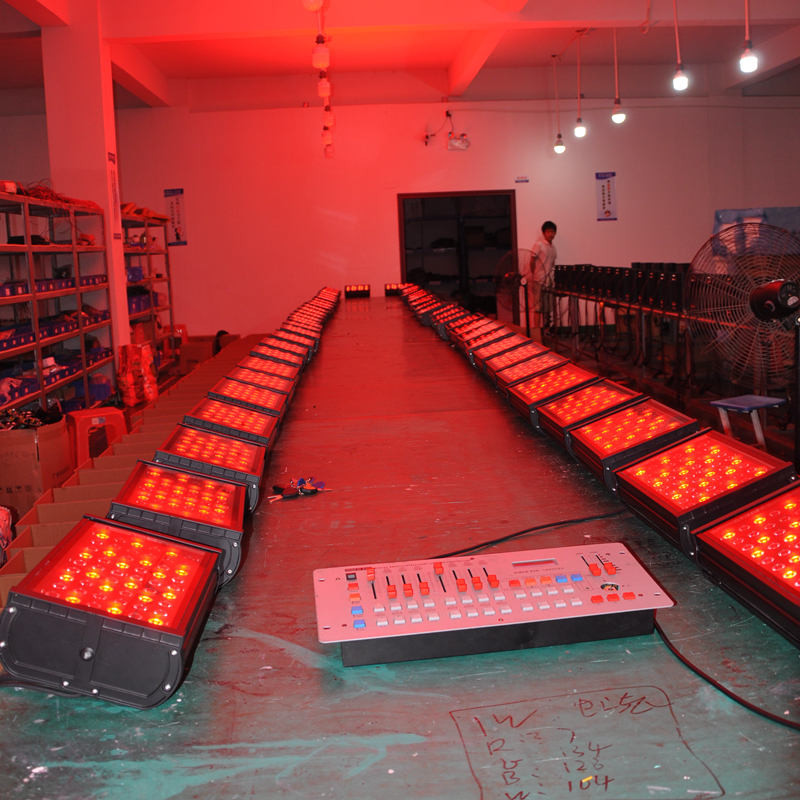 High Quality CE UL Listed 54x3W RGBW DMX LED Flood Light Outdoor