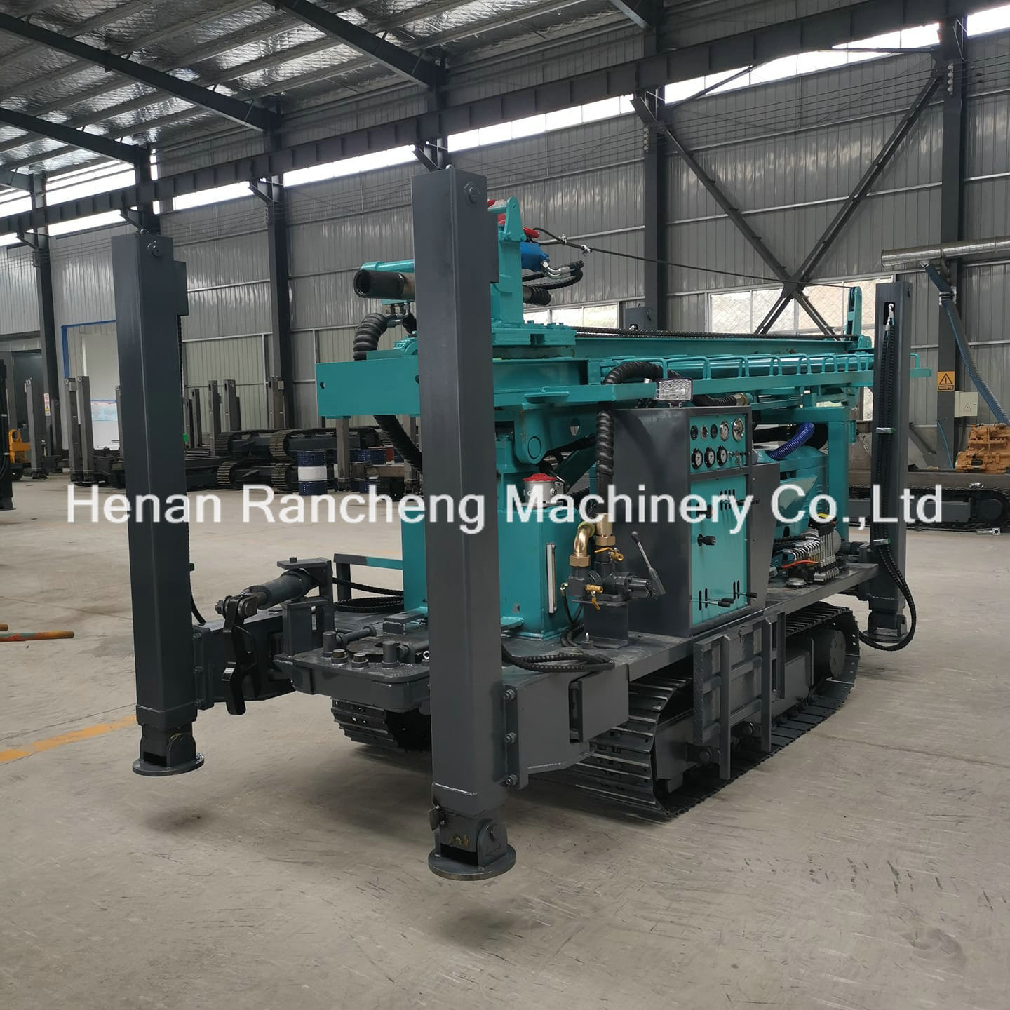 450m Drilling Depth Hydraulic Water Well Drill Machine 103KW Engine Power