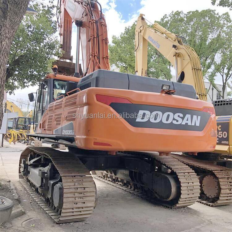 DOOSAN Dx530 Excavator Affordable and Energy-Saving for Second Hand Crushing Needs