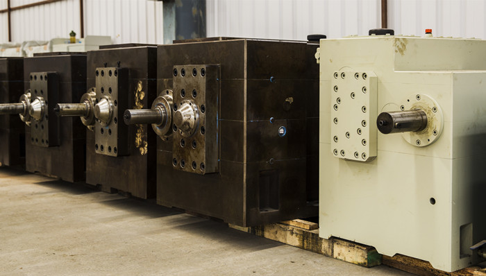 300rpm - 1750rpm Twin Screw Extruder Gearbox Torque Factor Up To 13Nm / Cm3