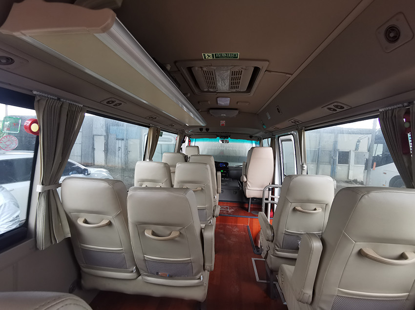Golden Dragon Minibus Second Hand Used 18 Seater Passenger Van For Sale