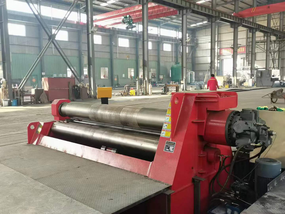 Four-Roller CNC Plate Rolling Machine With Pre-Bending Function 25mm Thick Plate High Performance And Heavy Duty
