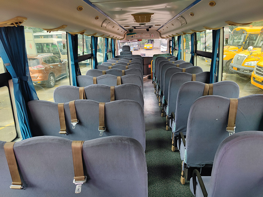 Diesel Euro 4 Retired School Bus Dongfeng 56 Seats Yellow School Bus