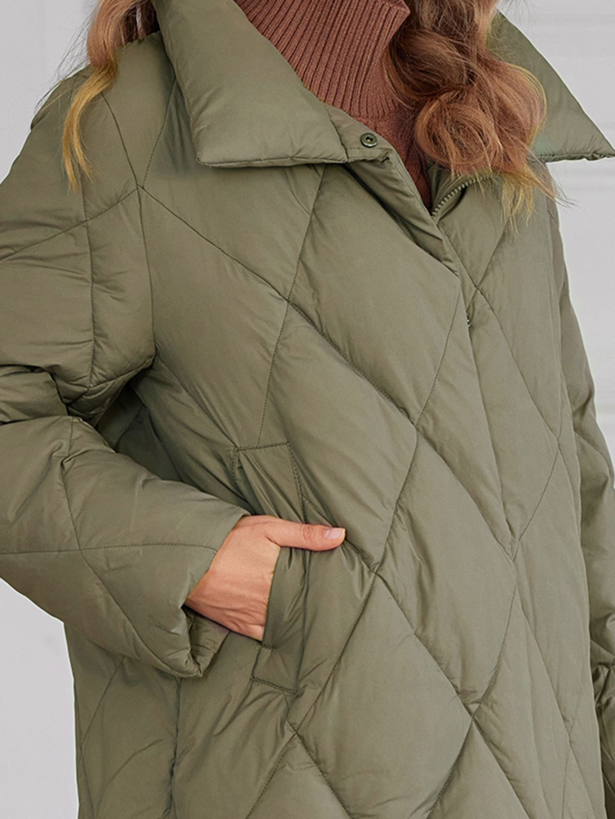 artificial fur hook, big sizes, Thickened Mid Length Down/Cotton Jacket With Detachable Mink Fur Hat Showcasing Winter Elegance, for women who need to a looser coat