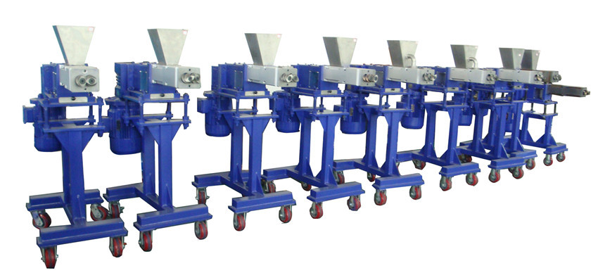 Max 350kg / H Side Feeder Segment Structure For Feeding Powders CWJ Series