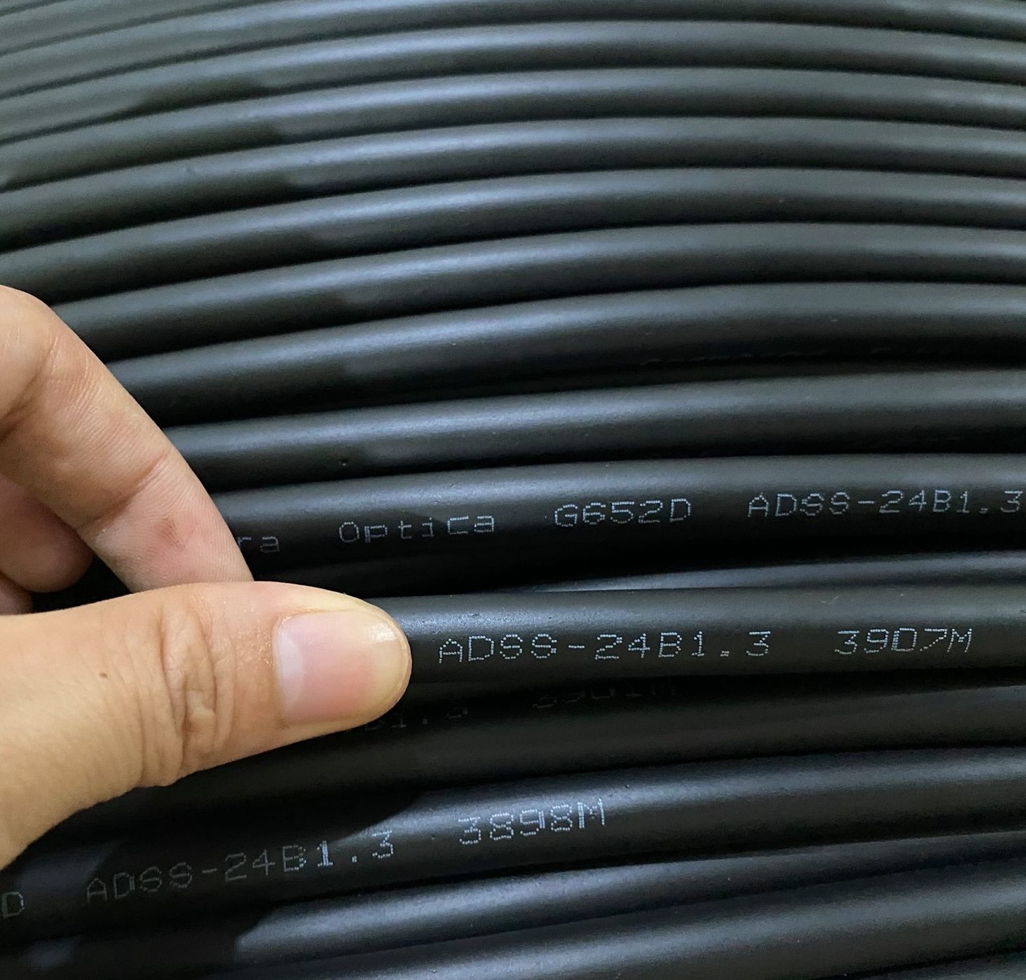 ADSS Optical Cable 4000m / Roll Self Supporting 96 Core Fiber Optic Cable