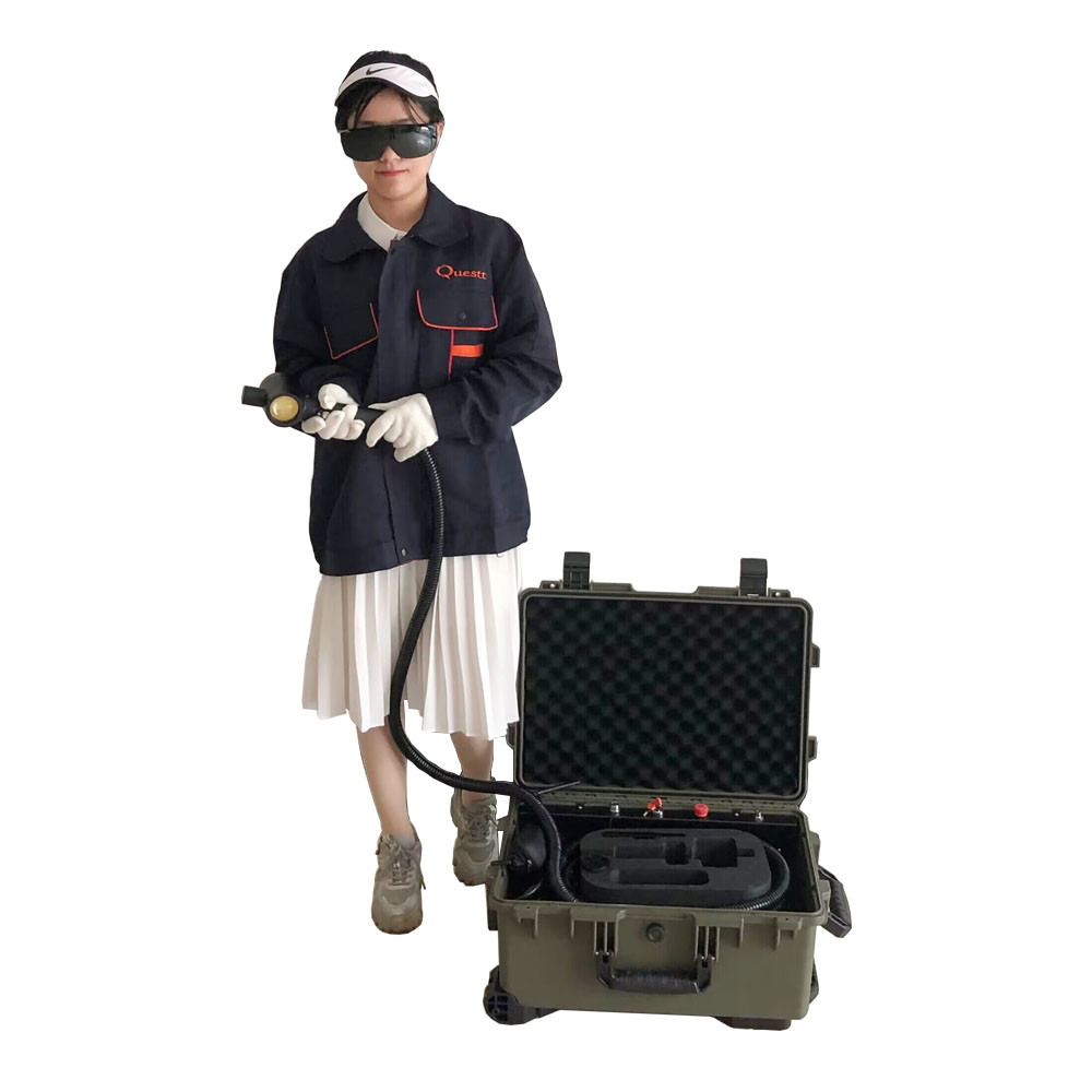 Suitcase Type 50W 100W Laser Cleaning Equipment For Demonstration