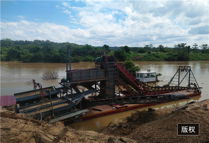 Hydraulic Bucket 200t/H 16M Cutter Suction Dredger For Salt Mining