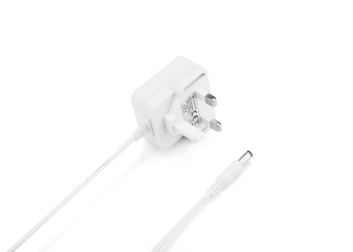 Efficiency Meets Safety Standards Medical Grade AC Adapter UL/CE/FCC/ROHS US/EU/UK/AU Plug Types