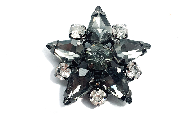 Custom Crystal Shoe Ornament Star Shape Iron / Copper Material