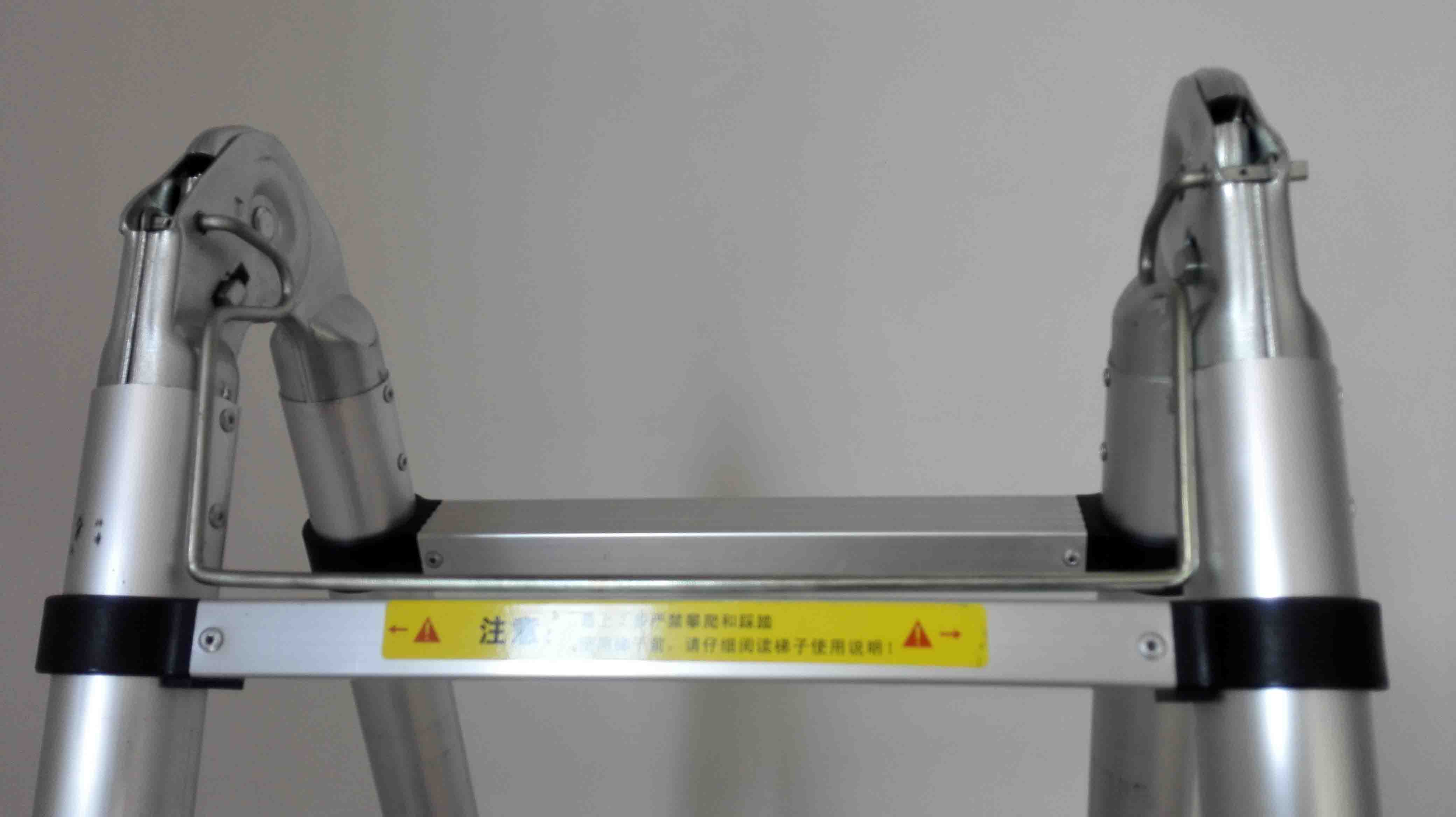Sand Blasting Surface Aluminum Double Telescopic Ladder For Multifunction Use