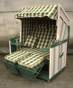 Buy cheap Green Roofed Beach Chair , Wood And Rattan Frame Beach Chair product