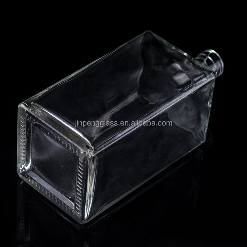 Screen Printing 1000ML Clear Glass Bottle For Vodka Square Shape With Screw Cap
