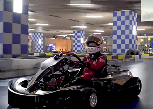 175Kg 4 Wheel Drive Fast Electric Go Kart For Adults Alloy Steel Frame