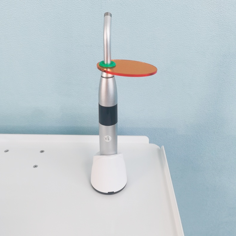 Metal tips Light Curing Dental Lamp Factory Direct 1s LED Light Curing Unit
