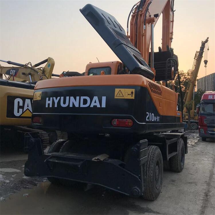 Hyundai 210w-9 R210w-9 Used Wheel Excavator Good Condition Original Hydraulic Cylinder