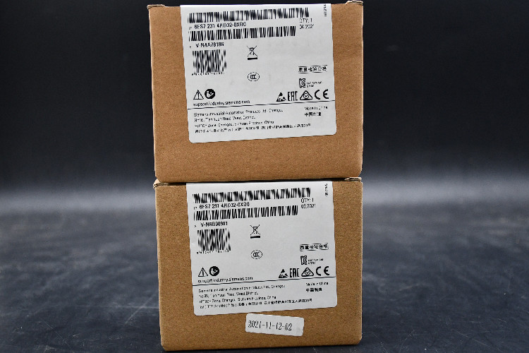 Siemens - PLC I/O Module for use with SIMATIC S7-1200, 100 x 45 x 75 mm, Analogue, IB IL AO 4/8/U/BP-XC-PAC, 24 V dc,