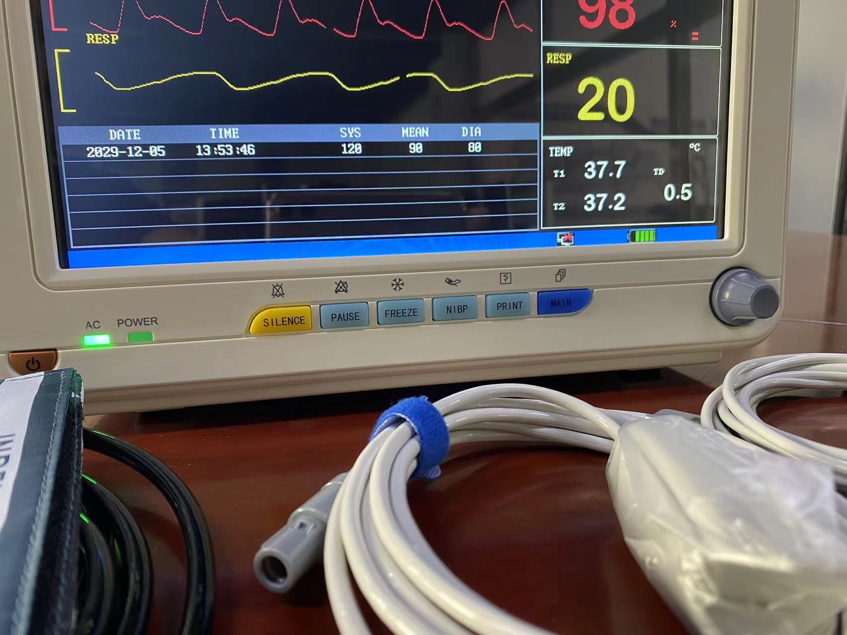 General Ward Clinic Portable Patient Monitor With 12.1 Inch TFT LCD Screen