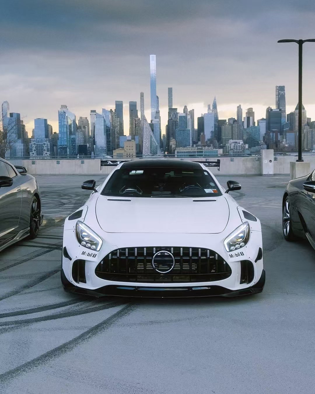 For Mercedes AMG GT Carbon Fiber Widebody Kit AMG GT Upgraded CBE Style Front Lip Diffuser Spoiler Widebody Kit