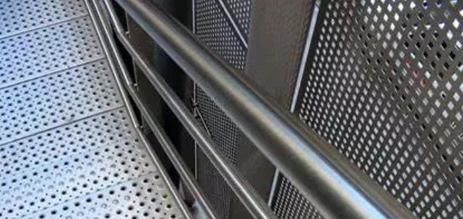 Hexagonal 1.22*2.44m Decorative Perforated Sheet Metal For Building Curtain Wall Screen