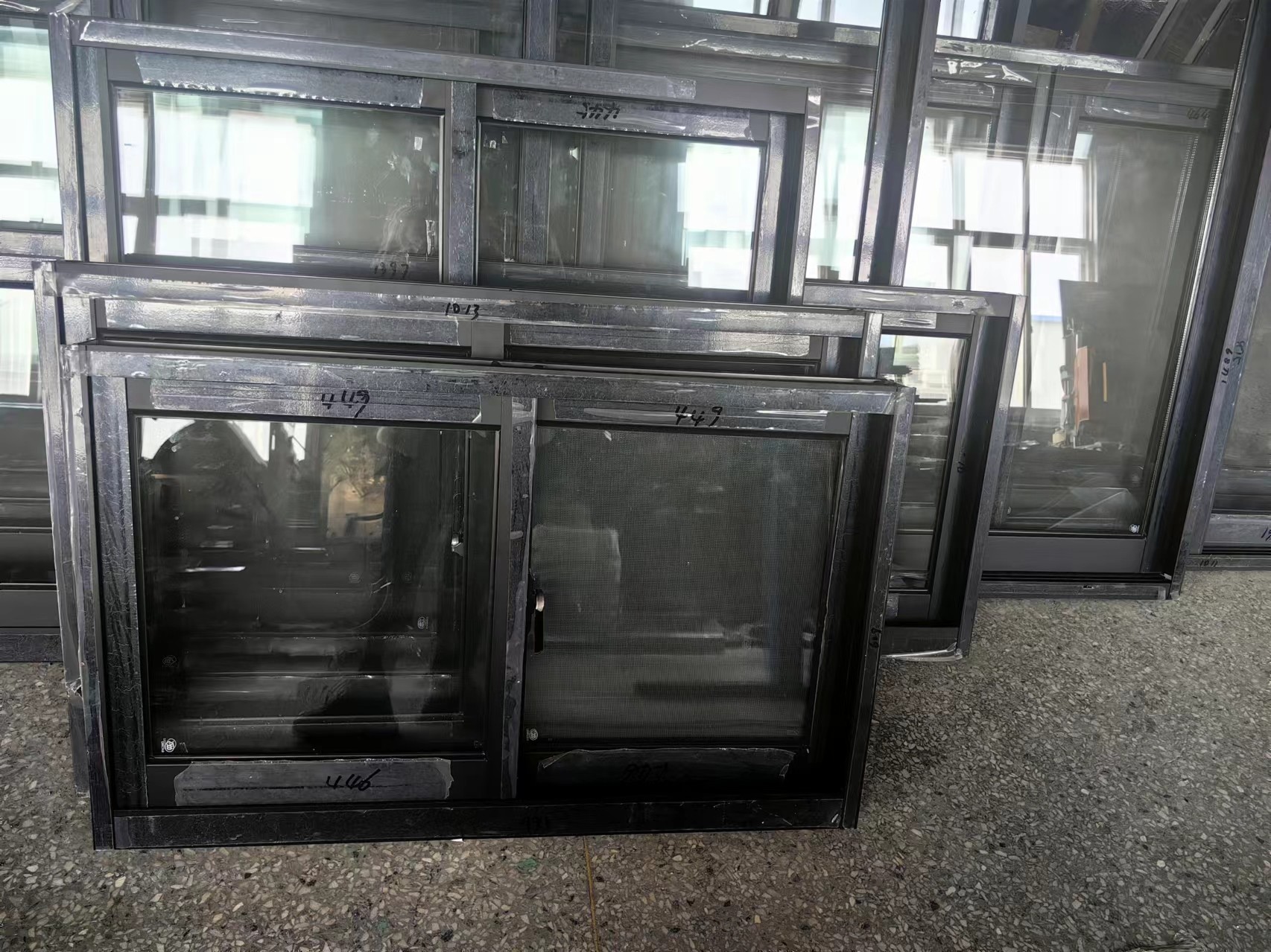 Aluminum Profile UPVC Vertical Sliding Glass Windows Residential Sliding Doors OEM