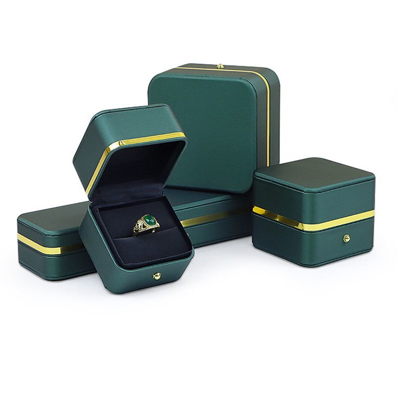 Custom Logo Rigid Cardboard Luxury Jewelry Packaging Paper Gift Box