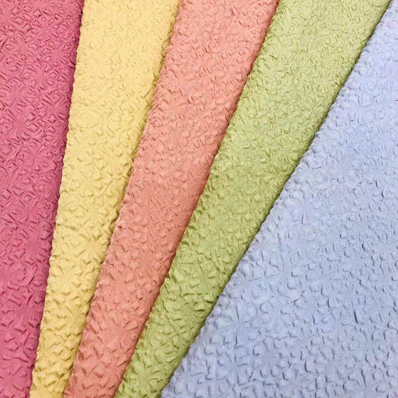 Seersucker Embossing 57 inch Polyester Jacquard Fabric For Dress Abrasion Resistant