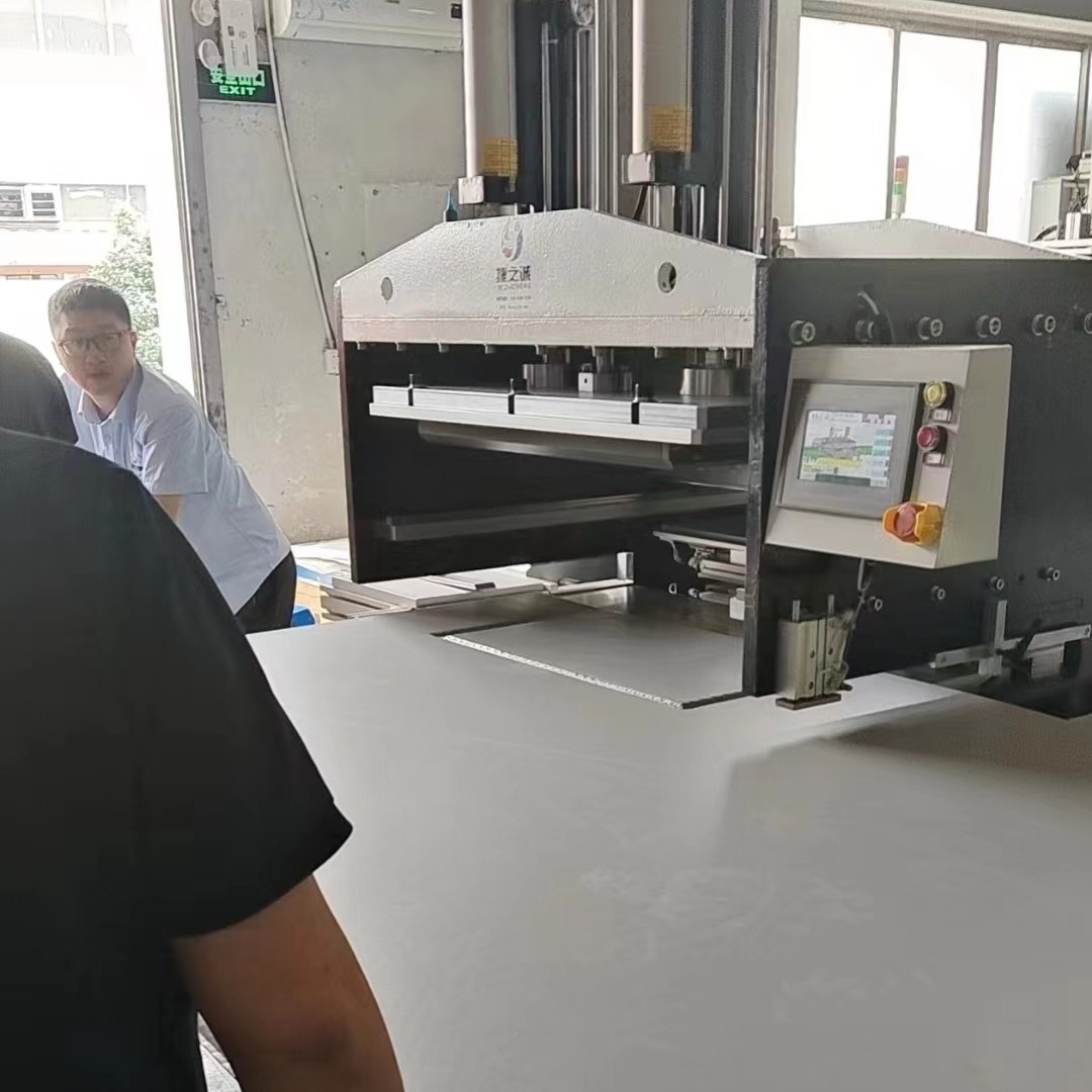 Fully Automatic Plastic Crate Manufacturing Machine For 6mm-12mm Honeycomb Panel