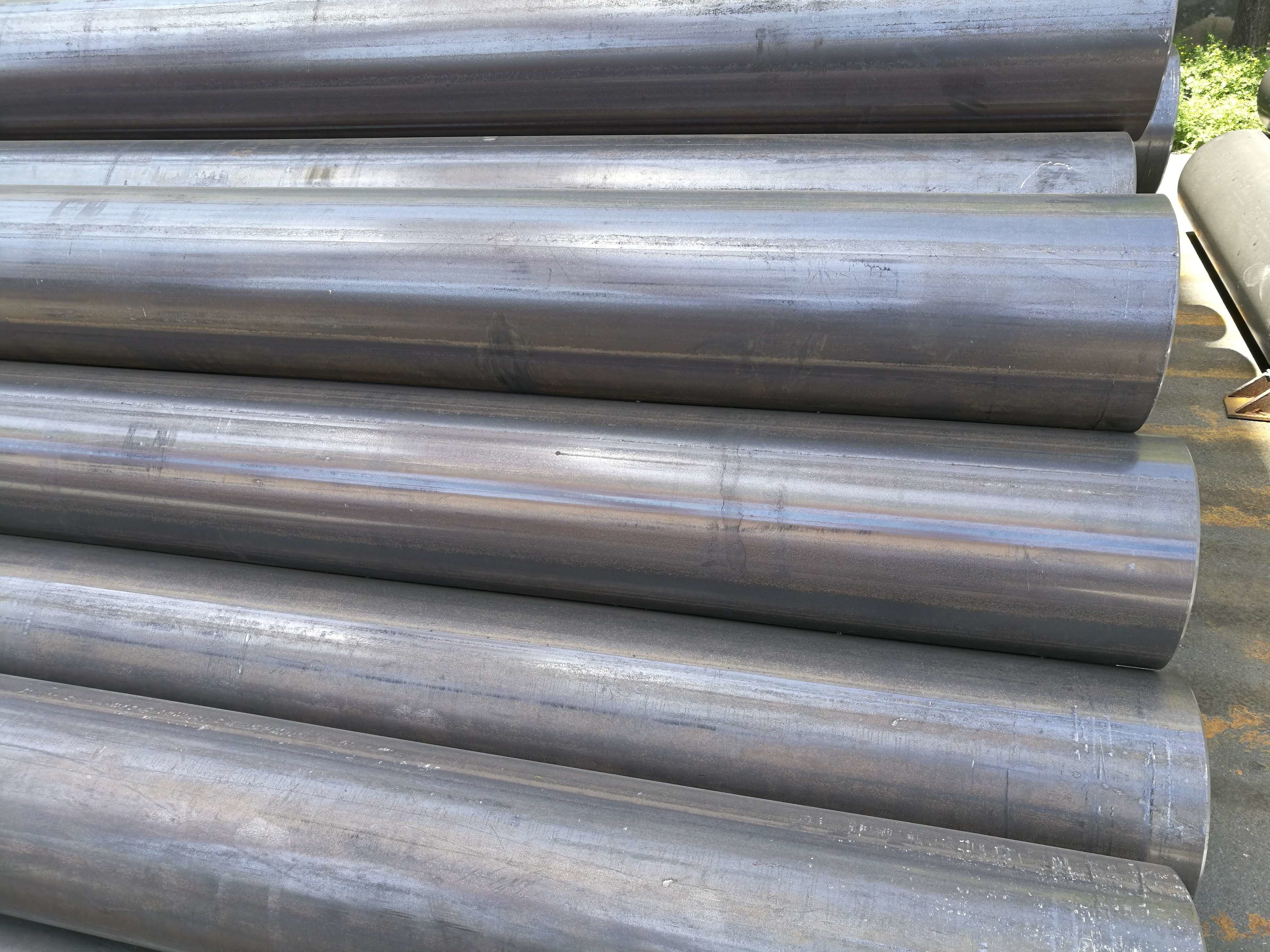 Black 24" ASTM A53 BS 1387 Electric Resistance Welded Pipe