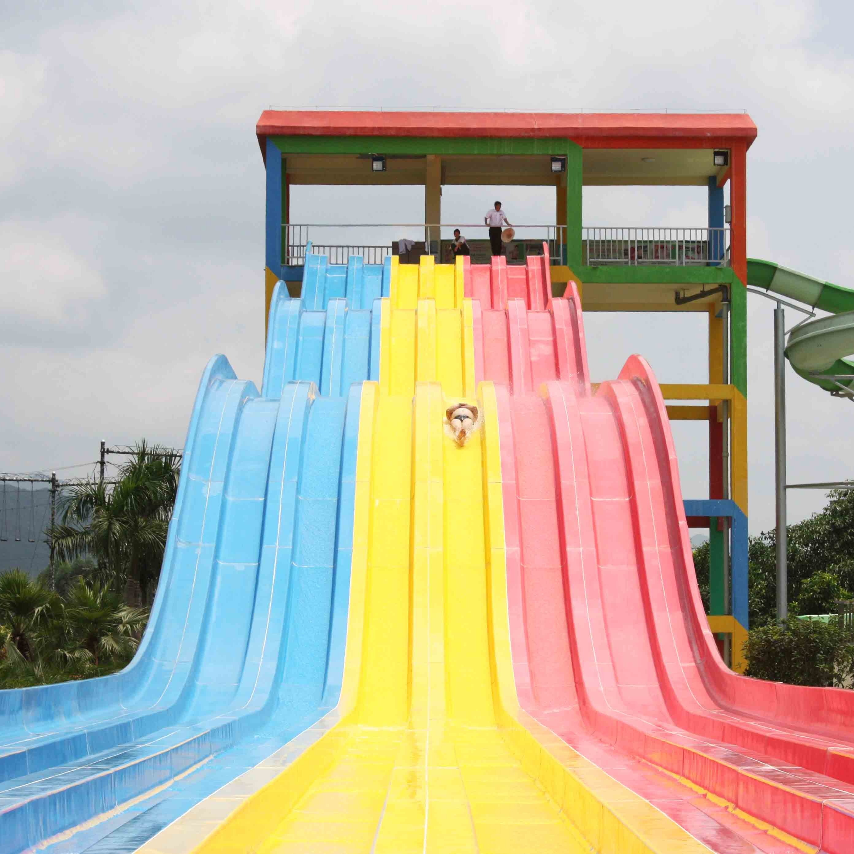 Fiberglass Custom Water Slides , High Speed Water Slide Water Park Equipment