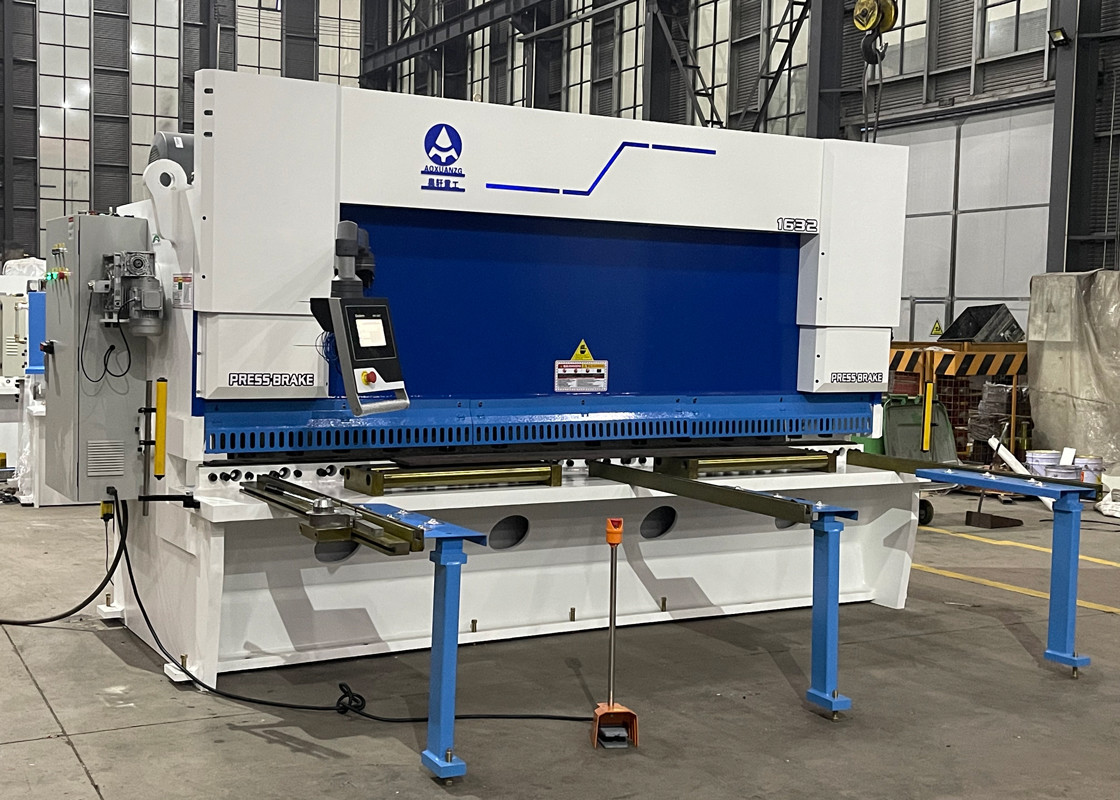 QC12K-8*4000 Hydraulic Guillotine Shearing Machine With Delem DAC310T Auto Shear Angle Adjustment