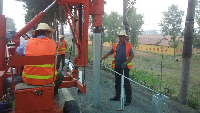 CE Highway Guardrail Pile Driver Machine Hydrualic For Drilling