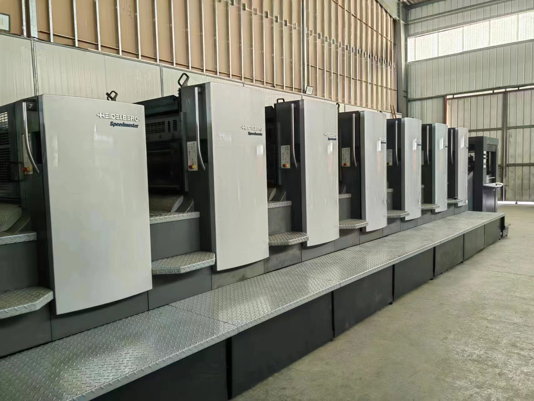 CD102-6 L Paper Offset Printing Machine With High Production Advantage 150000 KG