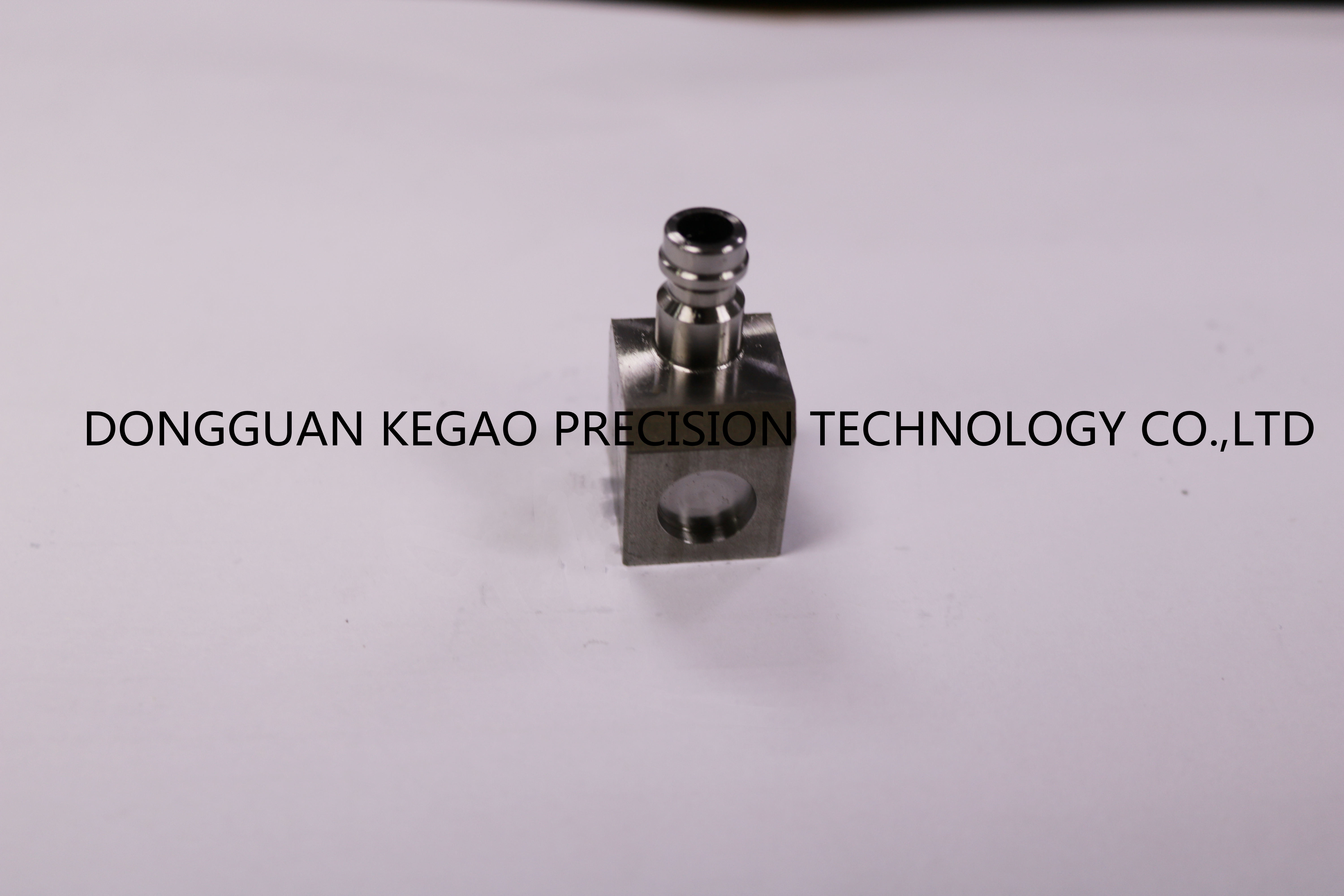 60HRC Cnc Machining Metal Parts D2 Material ODM Available Lubrication Fitting