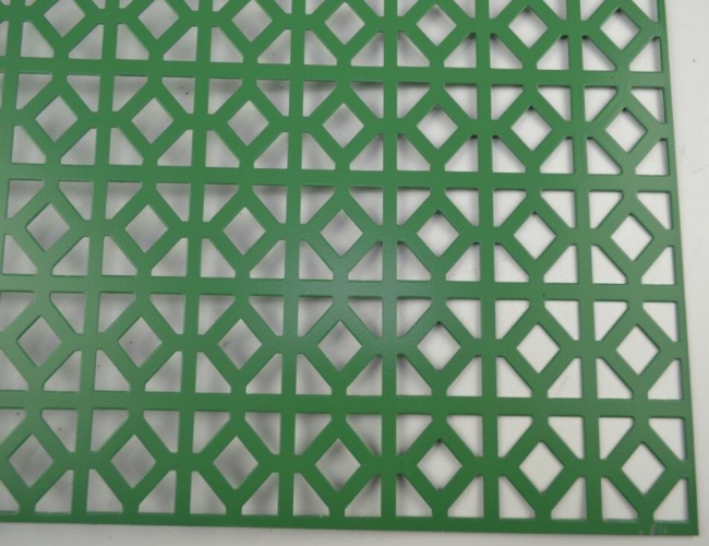 Abrasion Proof Punched Aluminum Sheets 8mm Perforated Sheet Smooth Surface