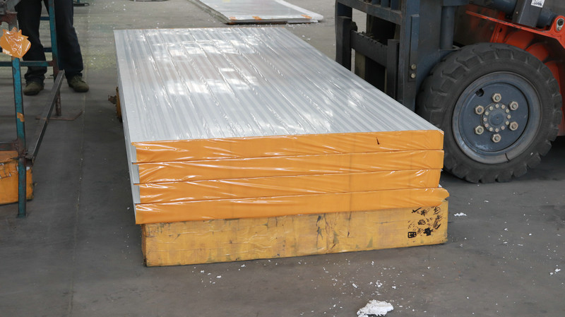 75mm Fiber Glass Wool Sandwich Color Steel Sheet