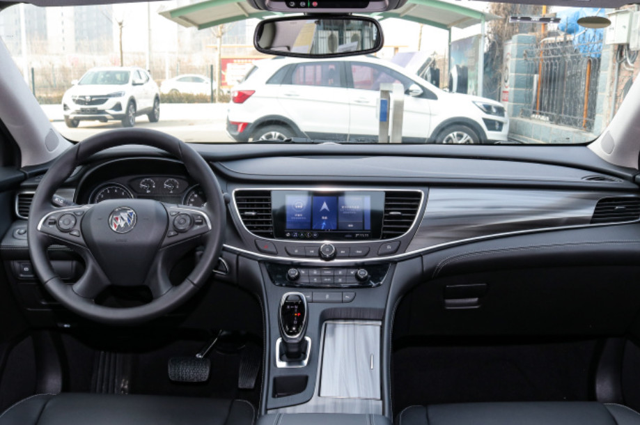 2022 Buick LaCrosse 652T luxury version Gasoline 4 door 5 seat sedan