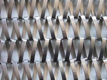 Conveyor belt mesh with 2.5mm crimped rod wire and with flat spiral wire.