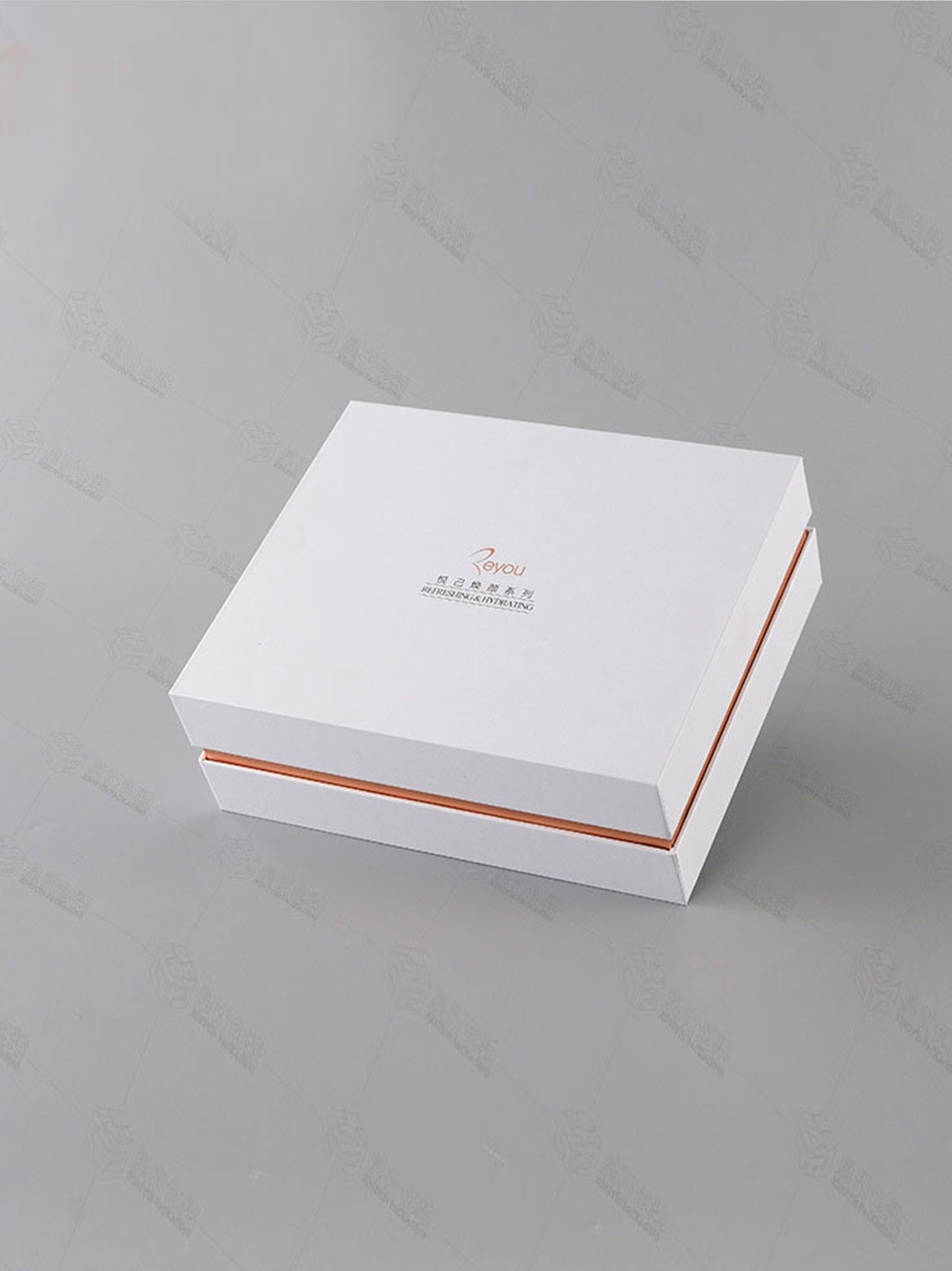 Satin Lined Cosmetic Paperboard Box with Glossy Finish Coated Paper Makeup Packaging