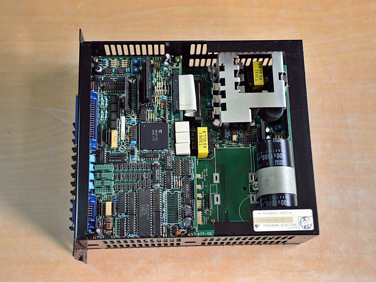 YASKAWA CACR-PR02AC3ER SERVO DRIVE 200W 1500 P/R 100% New Original
