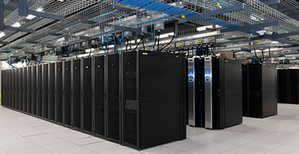 Multifunctional Tri Bay Weatherproof Outdoor Enclosure Electrical IP55 Protection