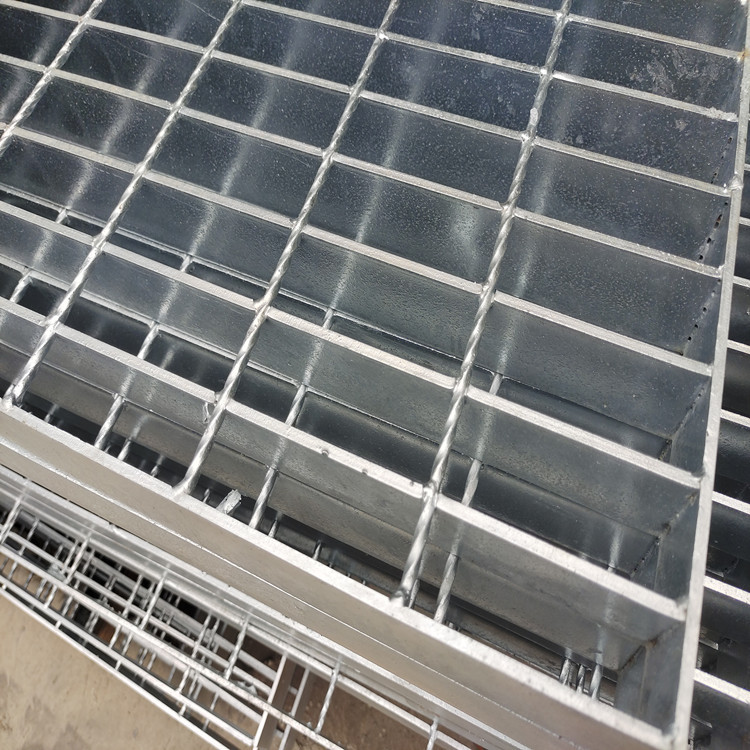 Hot Dipped Mesh Galvanized Steel Grating High Load For Trench Cover