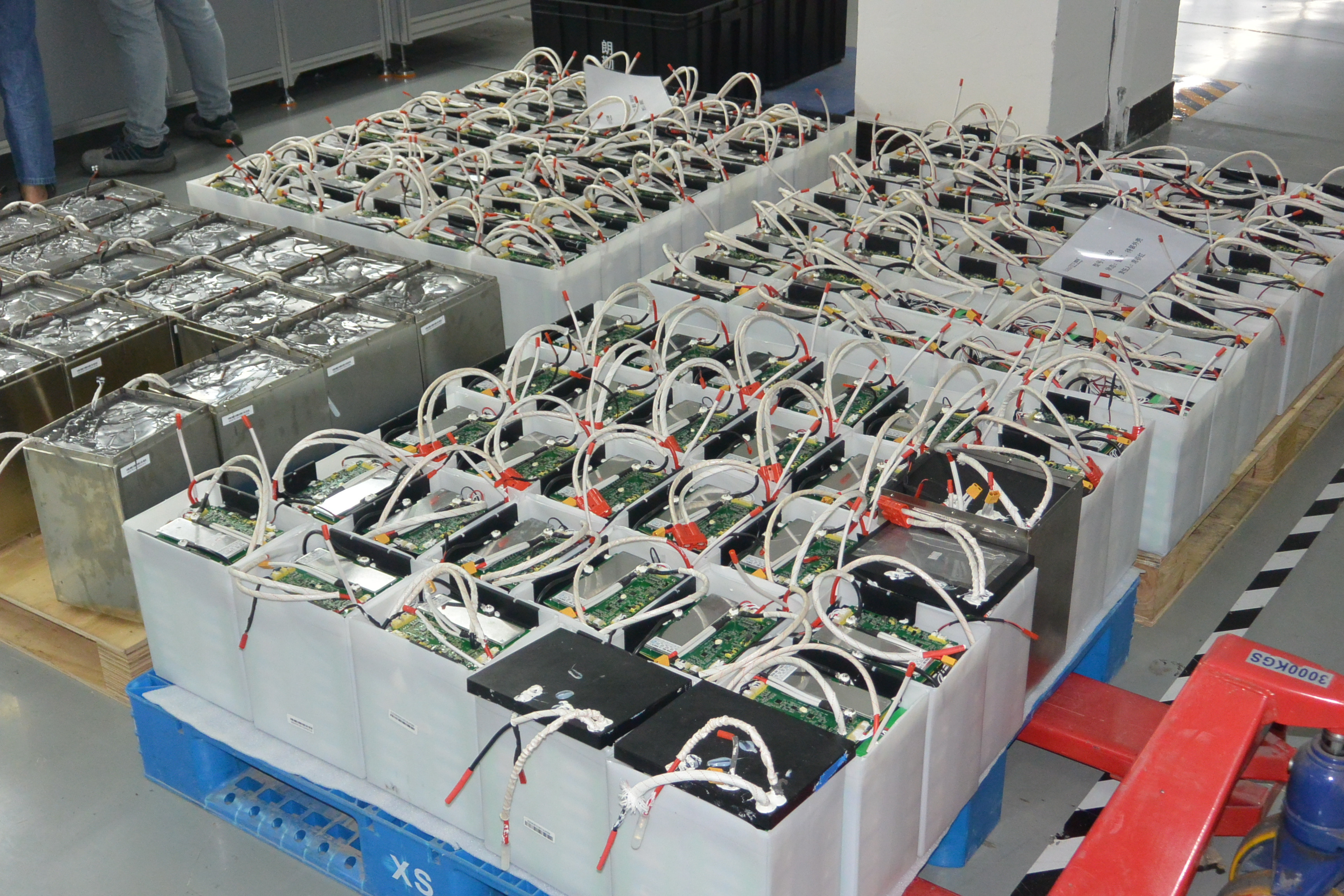 Low Voltage LFP Solar Battery 10KWH 20KWH 30KWH Domestic Battery Storage