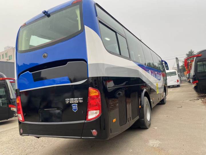 4 6L Engine Capacity Used Bus 57 Seats Front Engine Buses with Seats